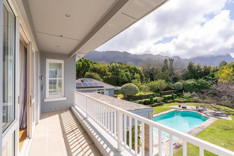 5 Bedroom Property for Sale in Constantia Western Cape